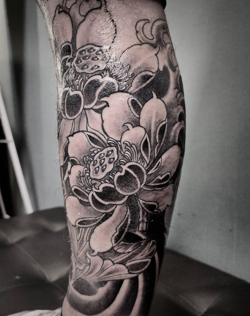 莲花包小腿纹身图片_腿部新传统莲花纹身图案