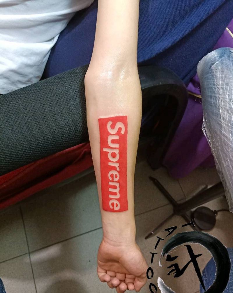 Supreme纹身图片_手臂图腾花体字纹身图案