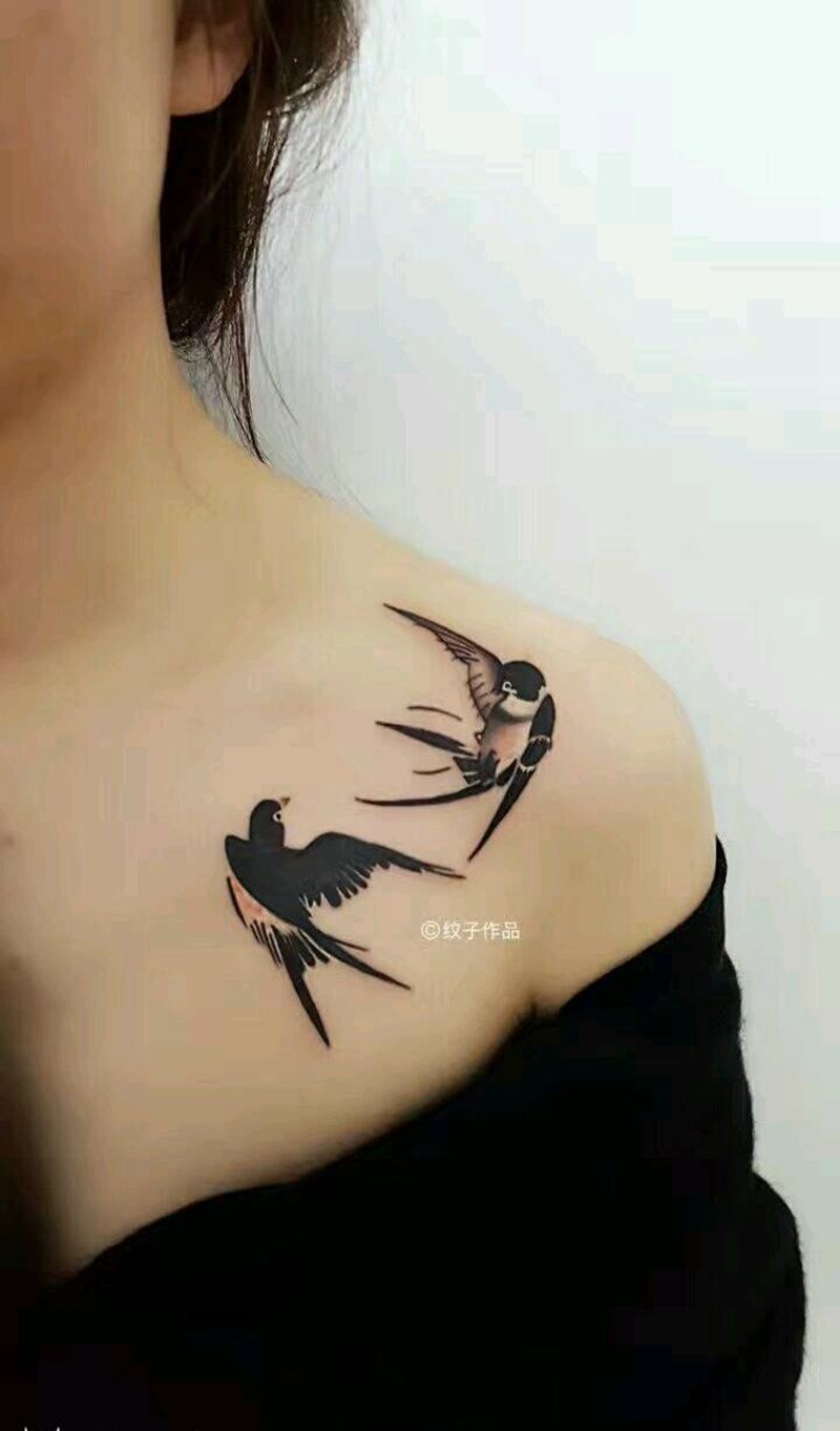 双飞燕纹身图片