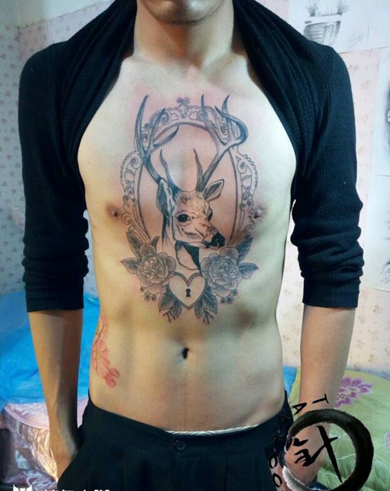 鹿|花胸纹身图片_胸部欧美动物原创半成品小白刺青塔图 针成品纹身图案