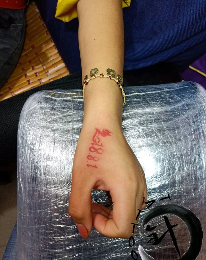 数字纹身图片_手部纹身图案