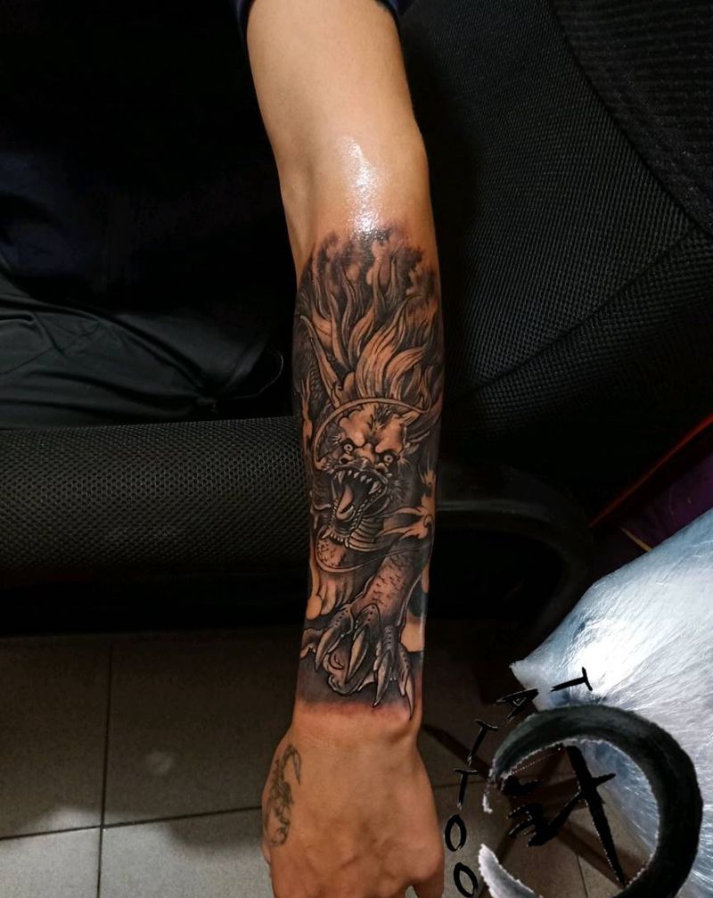 麒麟遮盖纹身图片_手臂老传统新传统麒麟纹身图案