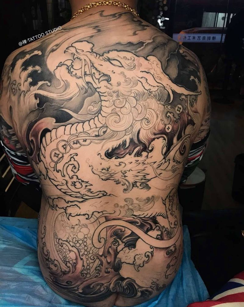 貔貅满背（10%）纹身图片