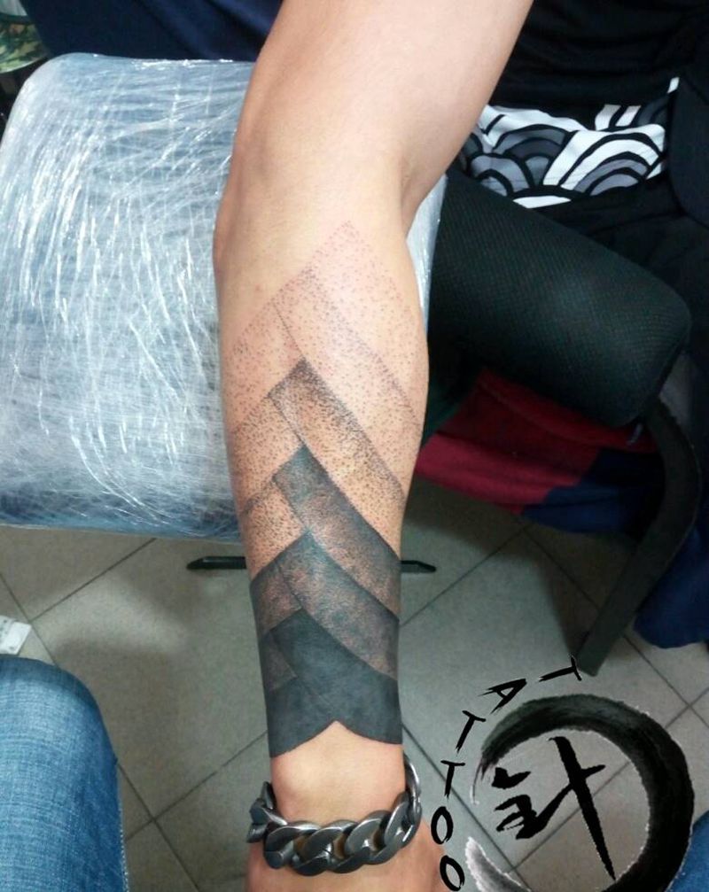 #点刺#纹身图片_手臂欧美图腾原创小白刺青塔图~针成品纹身图案