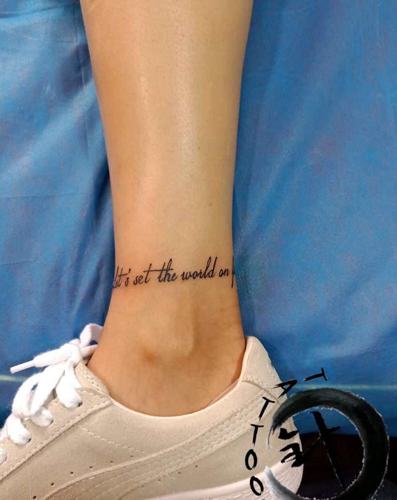 字母纹身图片_腿部脚部花体字字母 脚踝纹身图案
