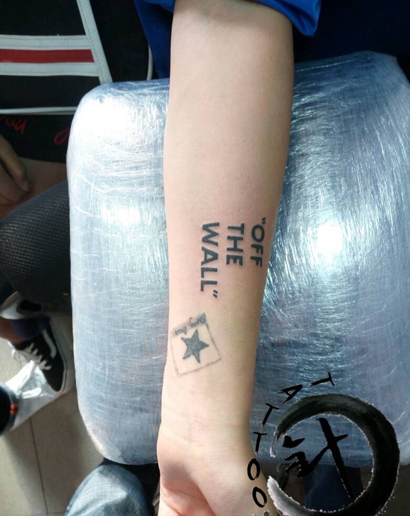 字母纹身图片_手臂清新字符原创小白刺青塔图~针成品纹身图案