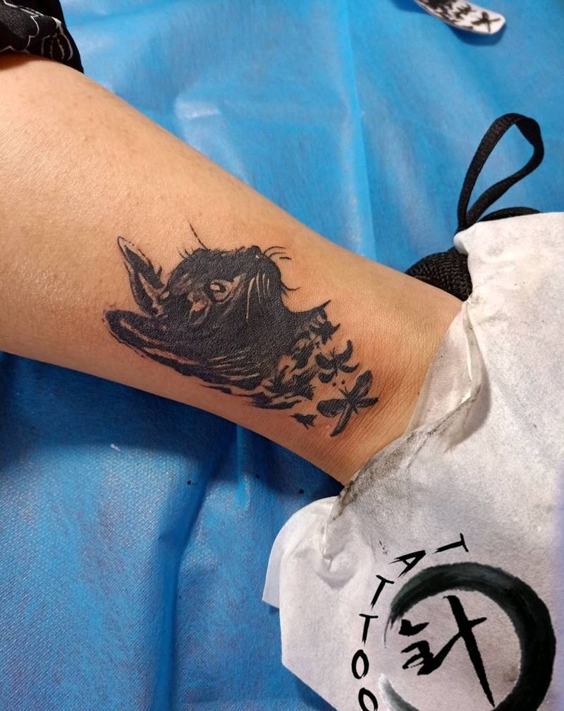 猫 遮盖纹身图片_脚部水墨猫遮盖纹身图案