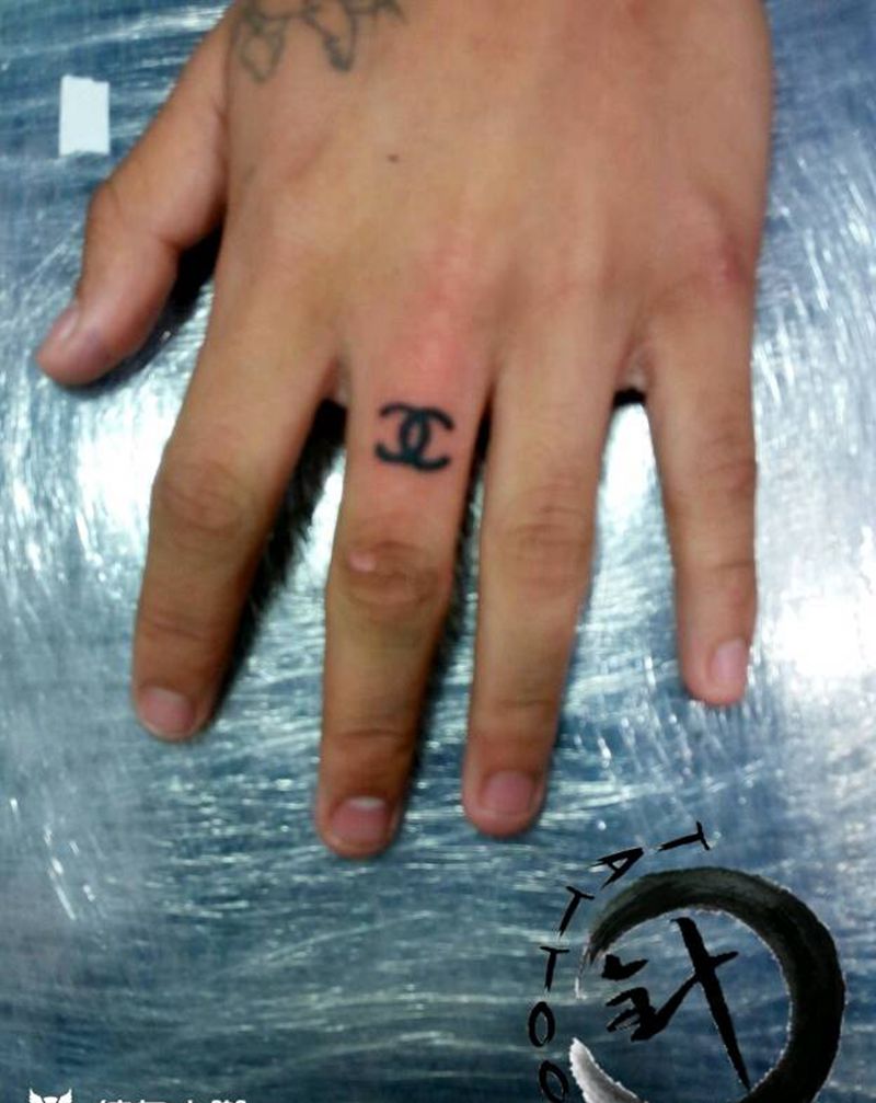 符号纹身图片_手部清新原创小白刺青塔图~针成品纹身图案