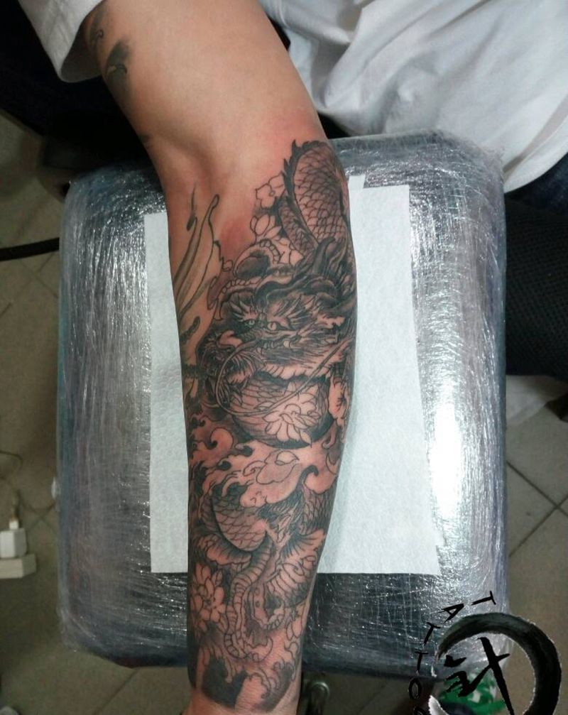 龙|待续…纹身图片_手臂传统原创半成品小白刺青塔图 针纹身图案