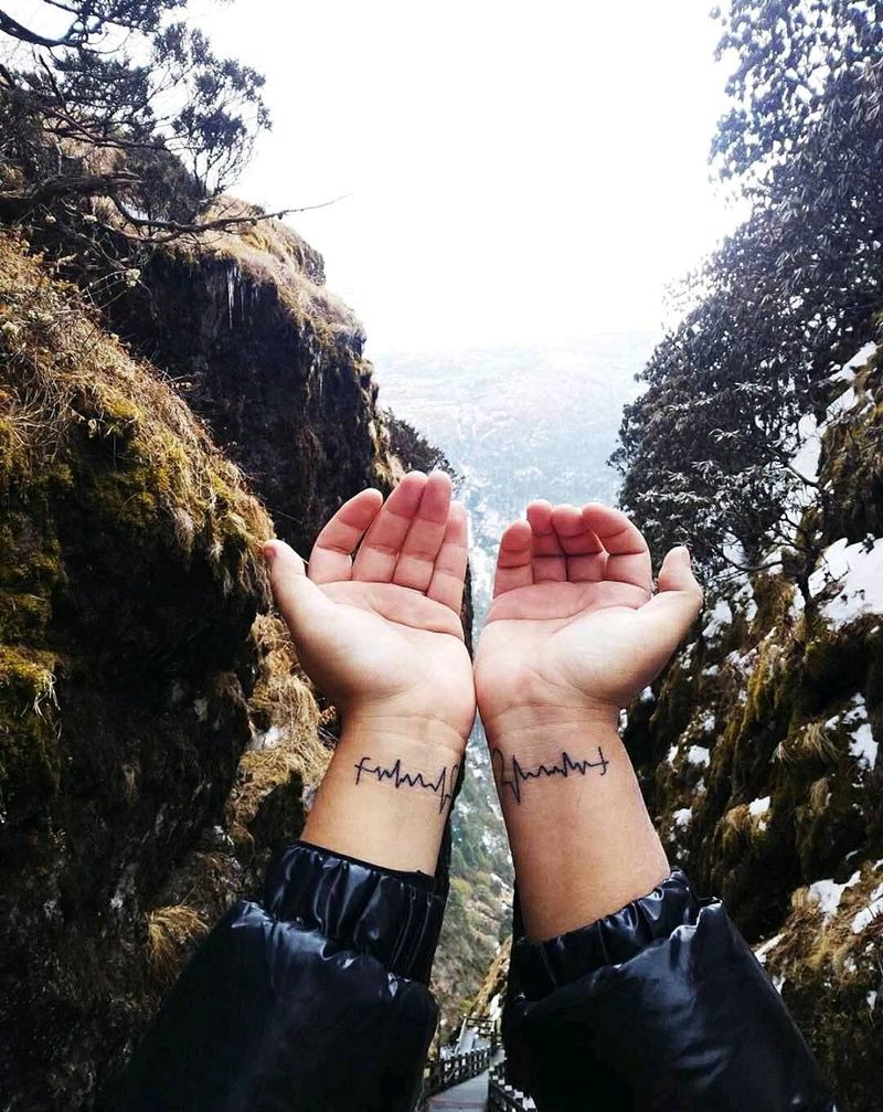 心电图纹身图片_手臂纹身图案