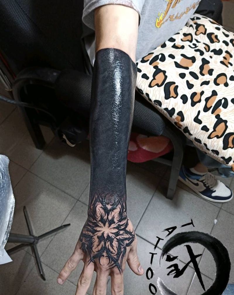 暗黑 黑臂 遮盖纹身图片_手臂手部图腾黑臂遮盖手背纹身图案