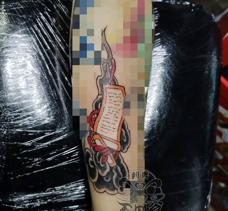 小图添加卷轴纹身图片_老传统纹身图案