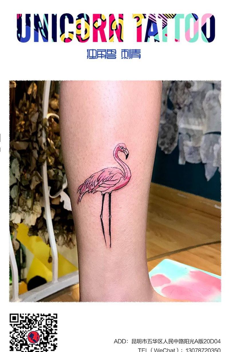 火烈鸟纹身图片_腿部纹身图案