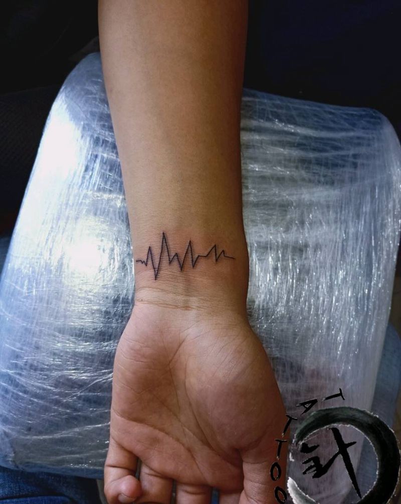 心电纹身图片_手臂清新几何原创小小白刺塔图~针成品纹身图案