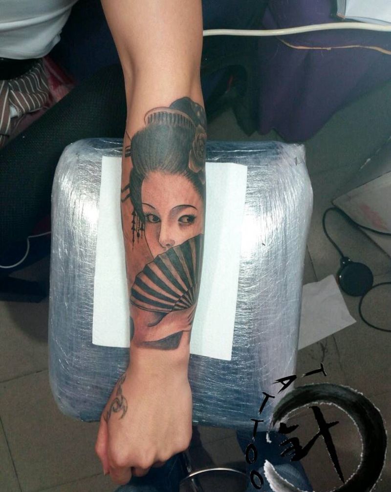 艺妓纹身图片_手臂传统人物原创小白刺青塔图~针成品纹身图案