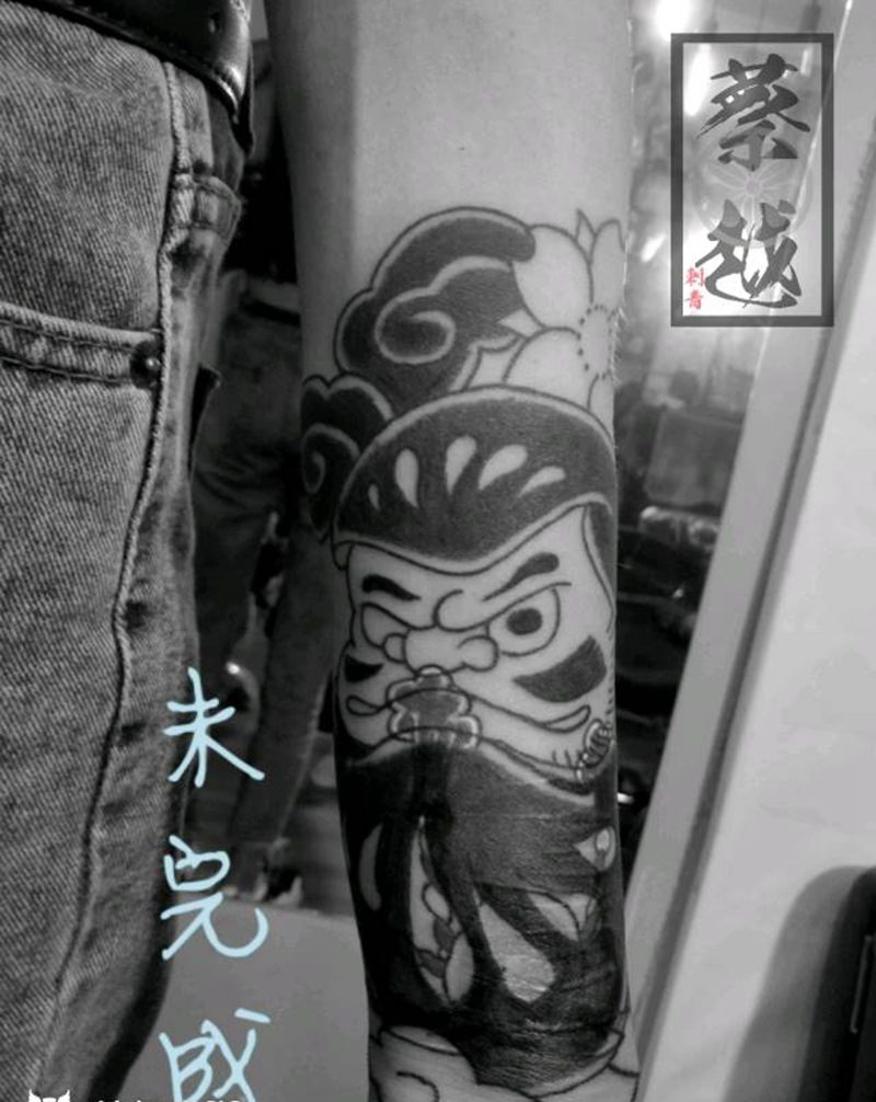 达摩蛋纹身图片_手臂传统人物原创纹身图案