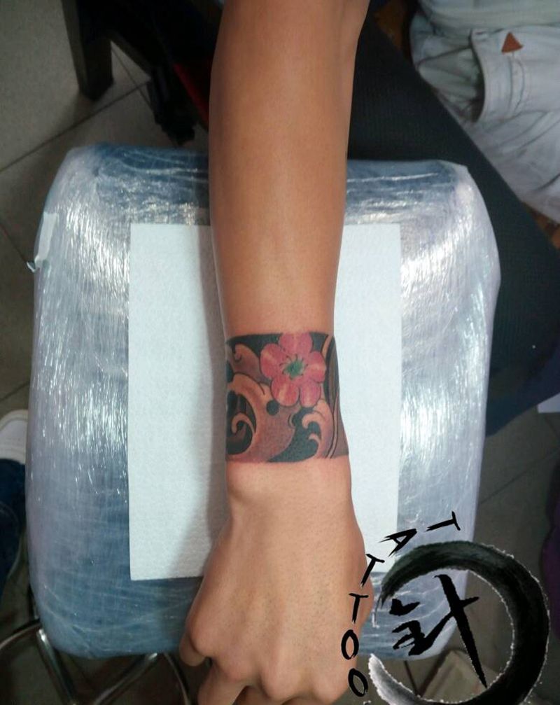 #手环#纹身图片_手臂传统原创小小白刺塔图*针成品纹身图案