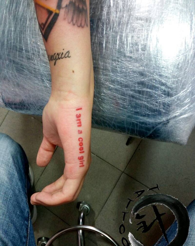 字母纹身图片_手部清新字符原创小白刺青塔图~针成品纹身图案