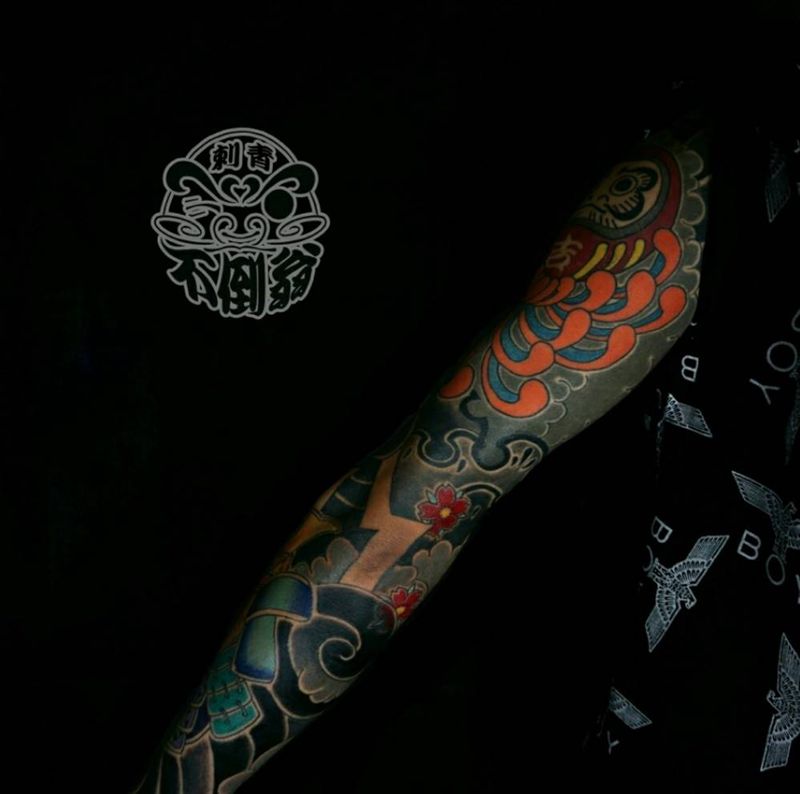 达摩蛋与生肖猴纹身图片_老传统纹身图案