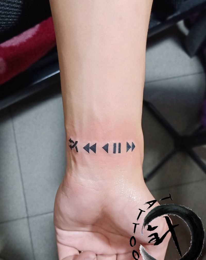 播放器纹身图片_手臂小清新纹身图案