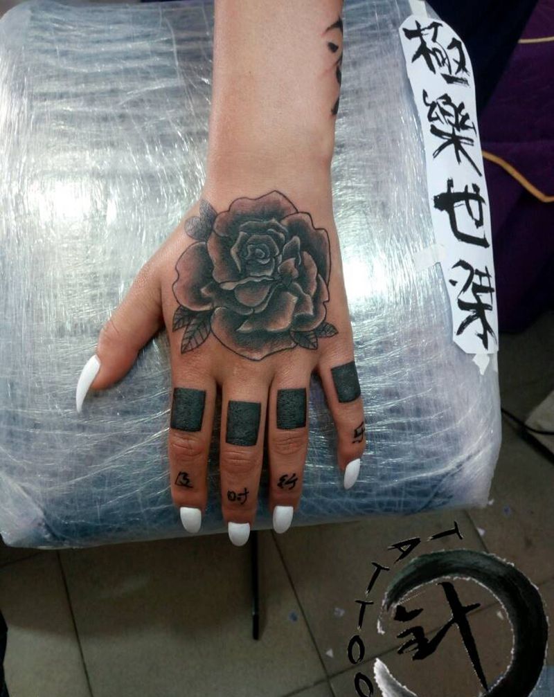 #手背||修改#纹身图片_手部欧美字符植物小白刺青塔图~针修改添加成品纹身图案