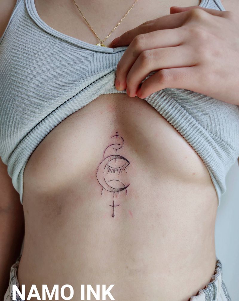 星月中心纹身图片_腹部几何纹身图案