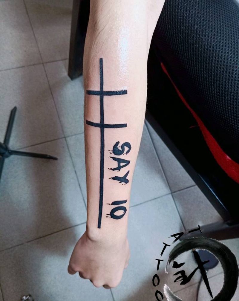 简约纹身图片_手臂图腾花体字字母图腾纹身图案