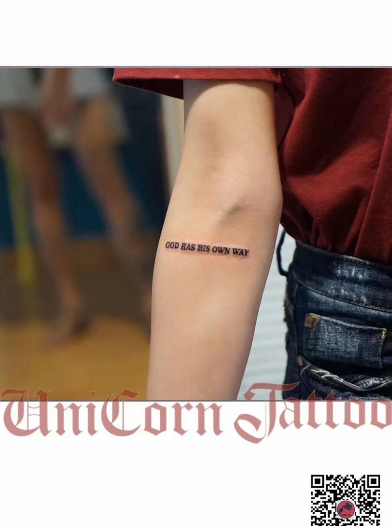 小清新 字母纹身图片_成品手臂原创纹身图案