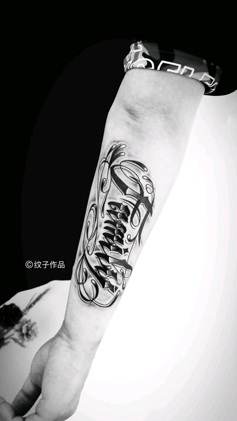 花体英文纹身图片