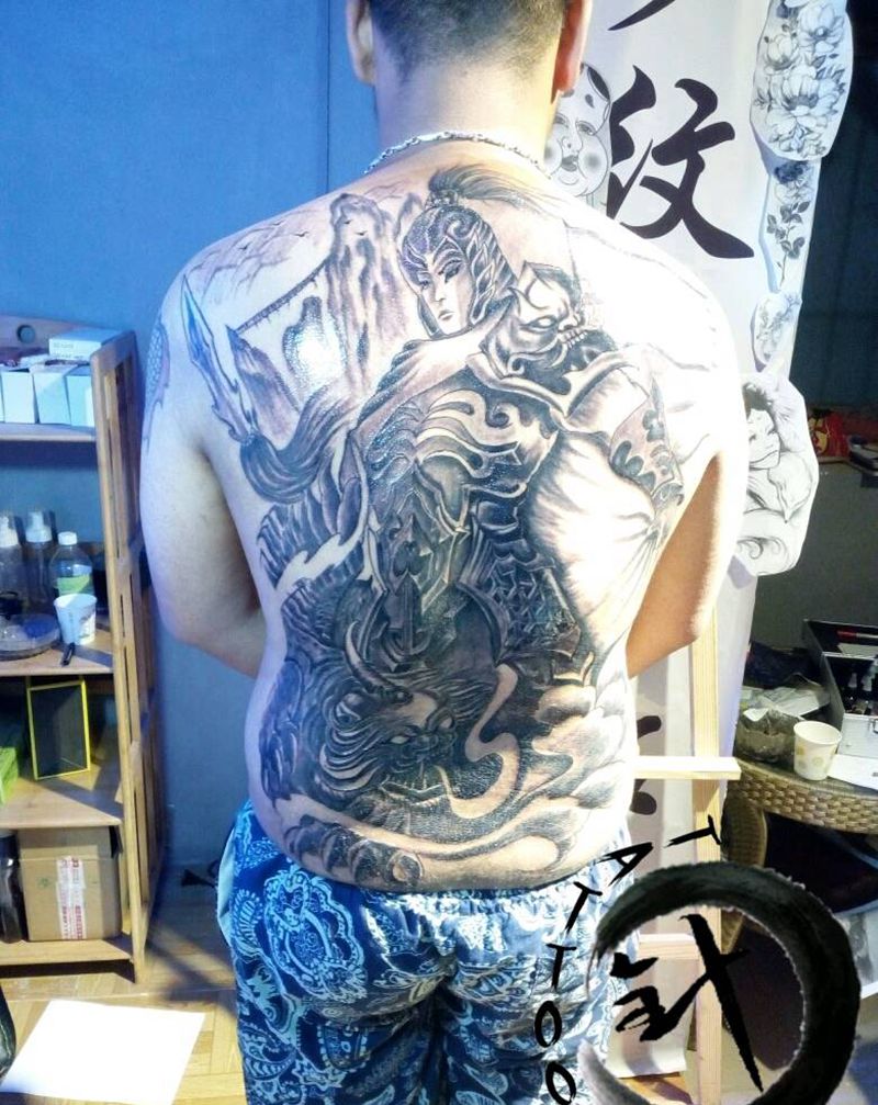 赵云纹身图片_背部传统人物小白刺青塔图~针成品纹身图案