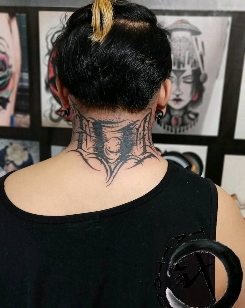 花体纹身图片_颈部花体字花体字脖子纹身图案