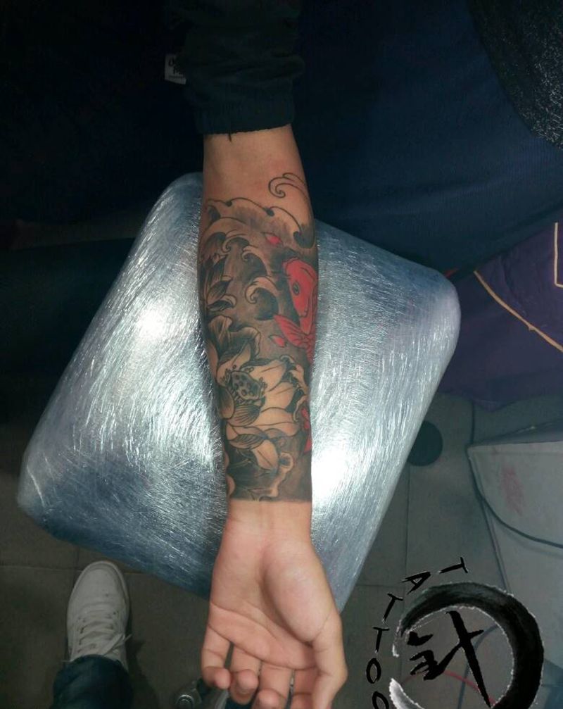 荷花纹身图片_手臂传统动物植物原创修改恢复后小白刺青塔图 针成品纹身图案