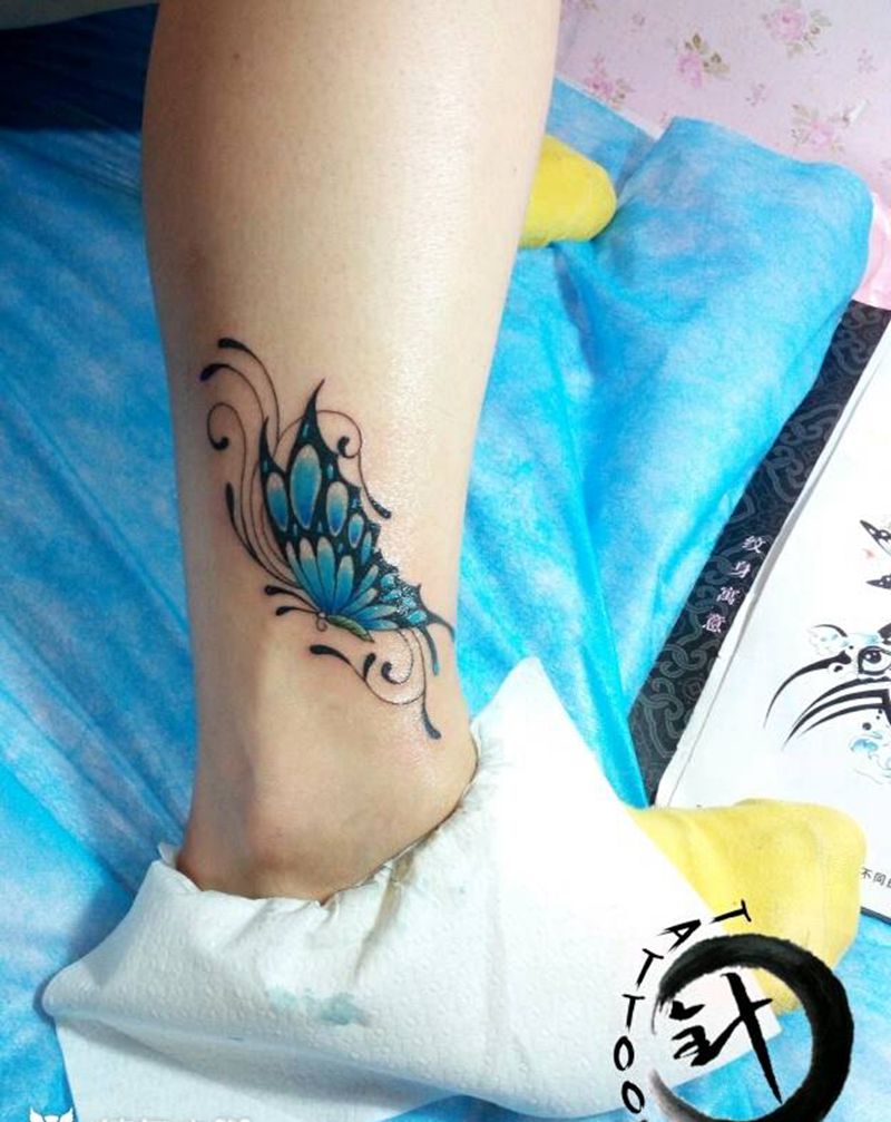 蝴蝶纹身图片_腿部脚部传统动物原创小白刺青塔图 针成品纹身图案