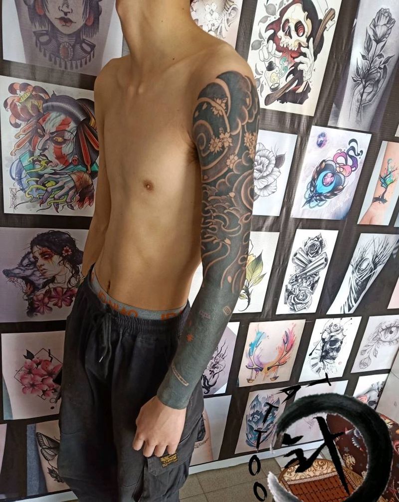 老传统浪纹身图片