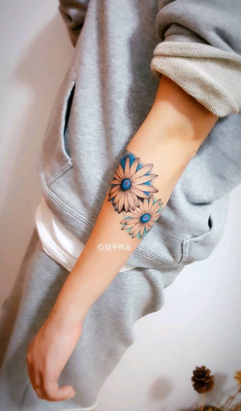 小臂雏菊纹身图片