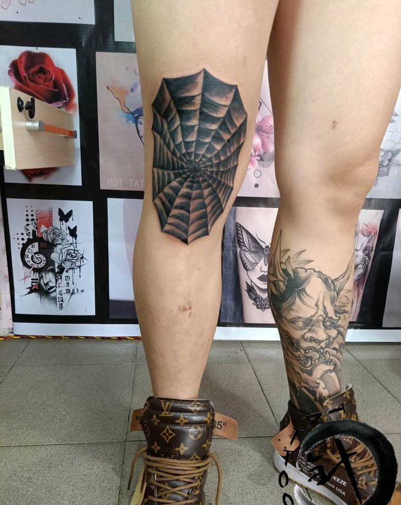 蛛网爆膝纹身图片_欧美几何原创小小白刺塔图~针膝盖成品纹身图案