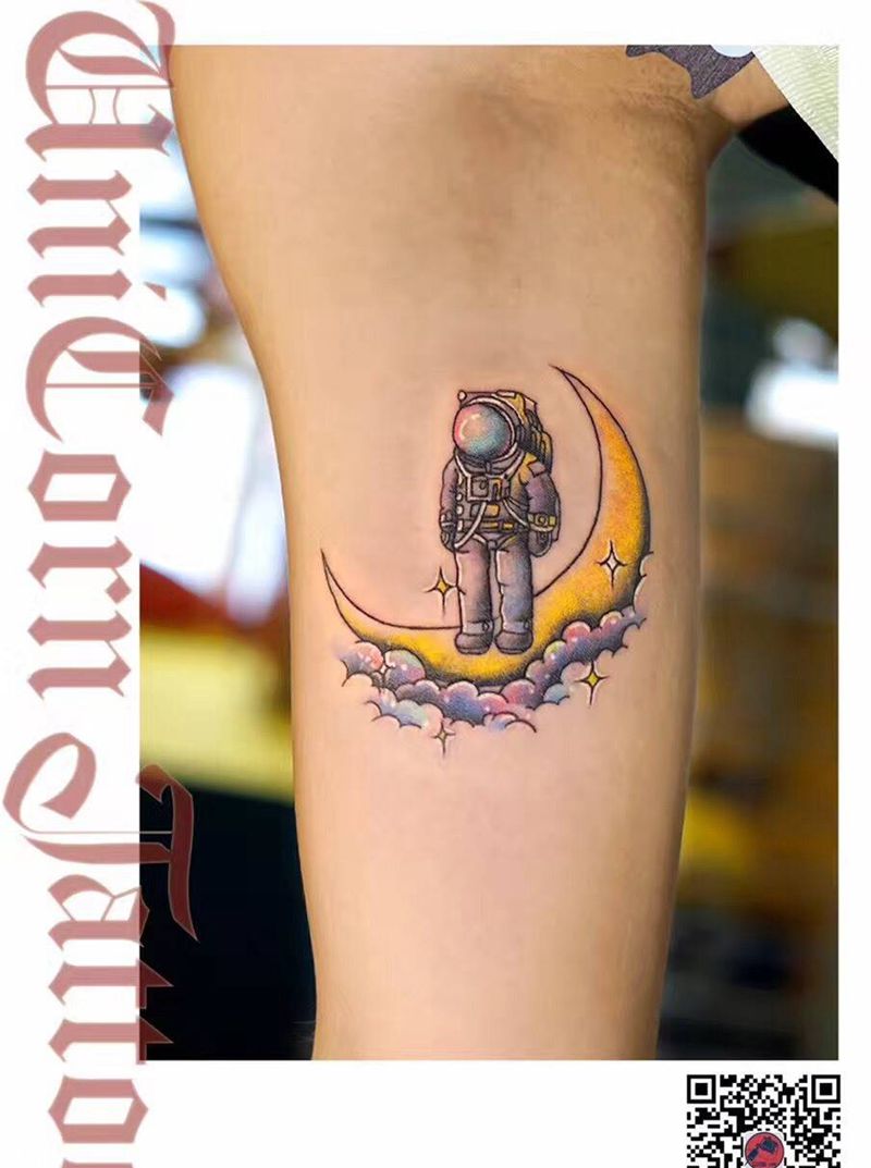 宇航员纹身图片_成品手臂欧美人物原创纹身图案