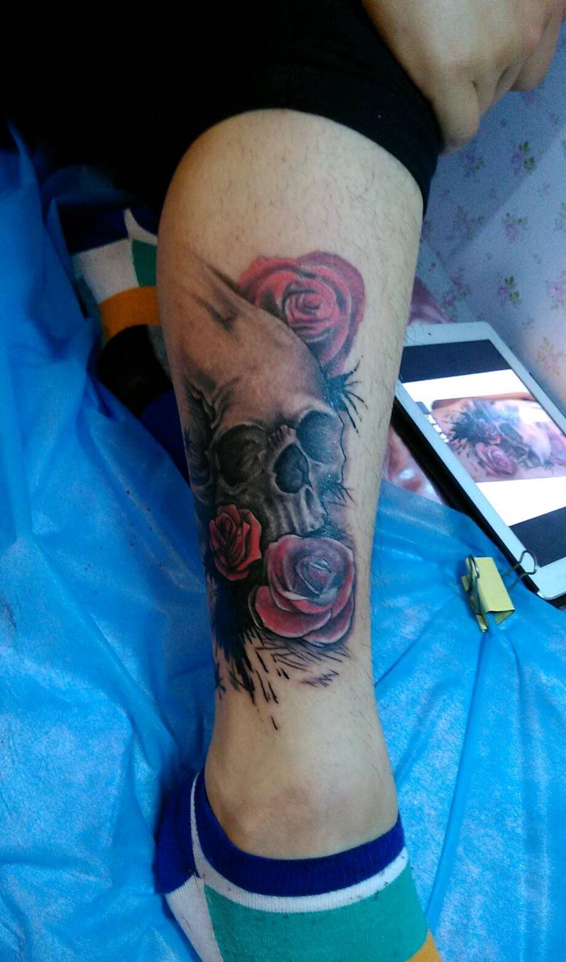 骷髅|遮盖纹身图片_手臂手部欧美植物鬼神原创小白刺青塔图 针成品纹身图案