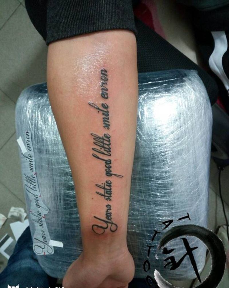 字母纹身图片_手臂清新字符原创小白刺青塔图~针成品纹身图案