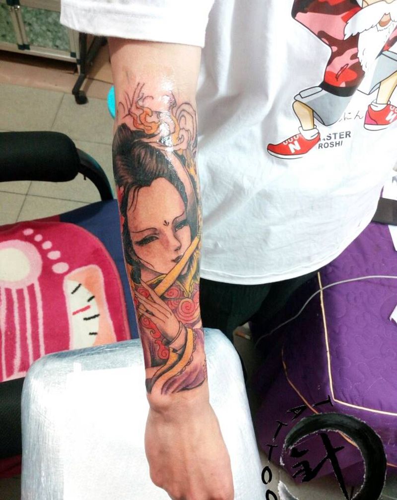 侍女纹身图片_手臂传统人物原创半成品小白刺青塔图 针纹身图案