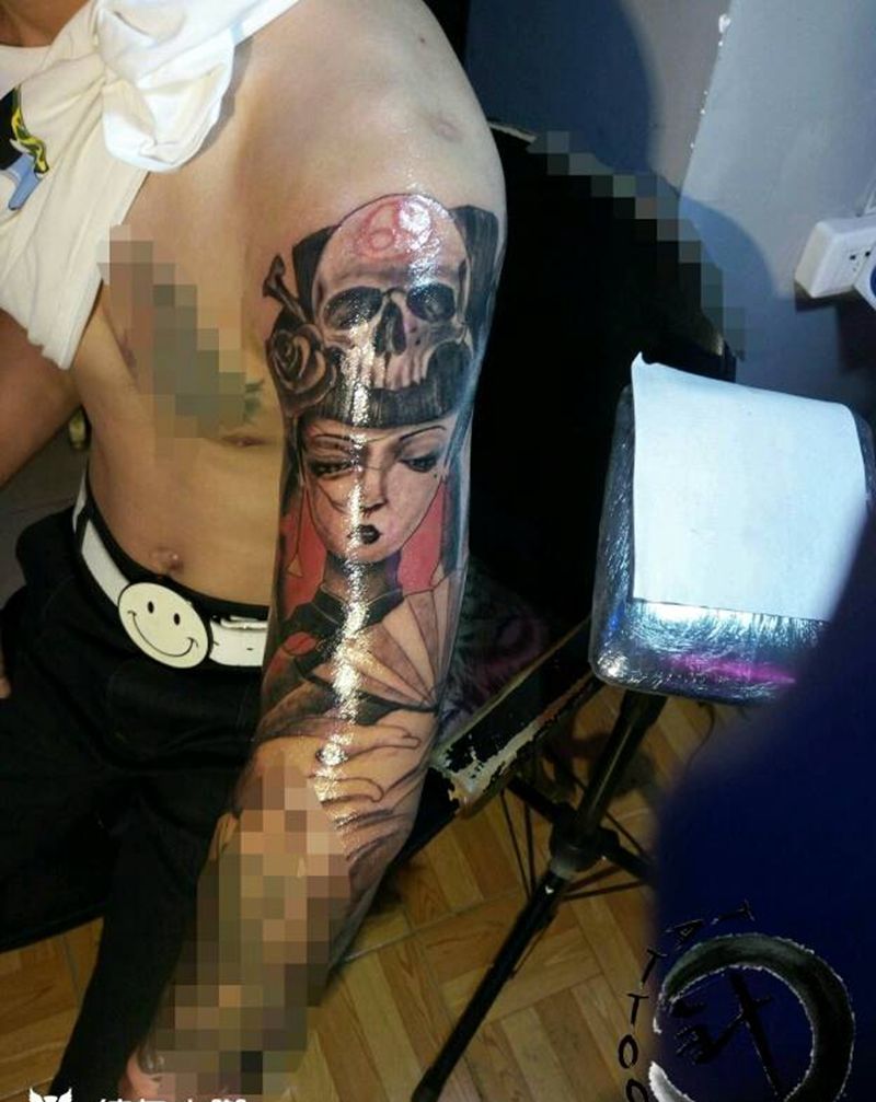 艺妓纹身图片_手臂传统人物原创小白刺青塔图 针成品纹身图案