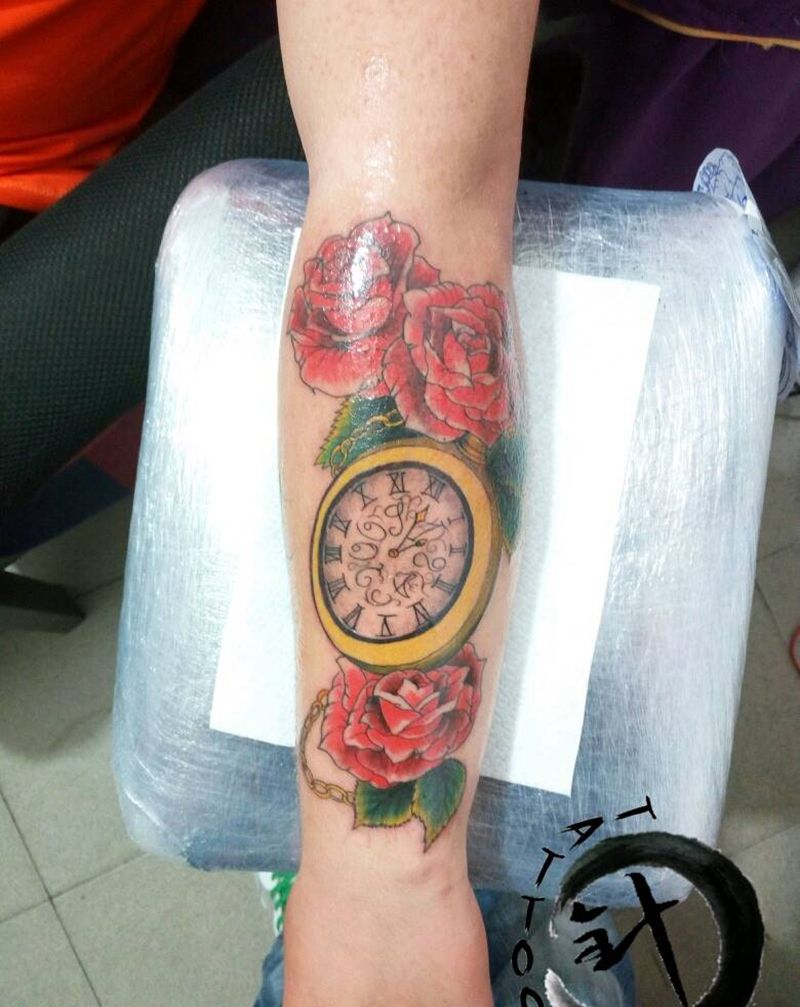 玫瑰怀表纹身图片_手臂欧美植物静物原创小白刺青塔图 针成品纹身图案