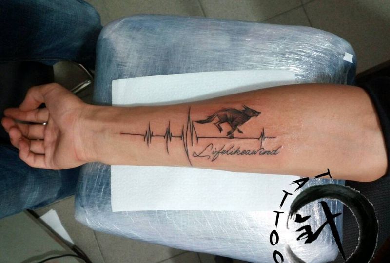 心电纹身图片_手臂清新几何字符动物原创小白刺青塔图~针成品纹身图案