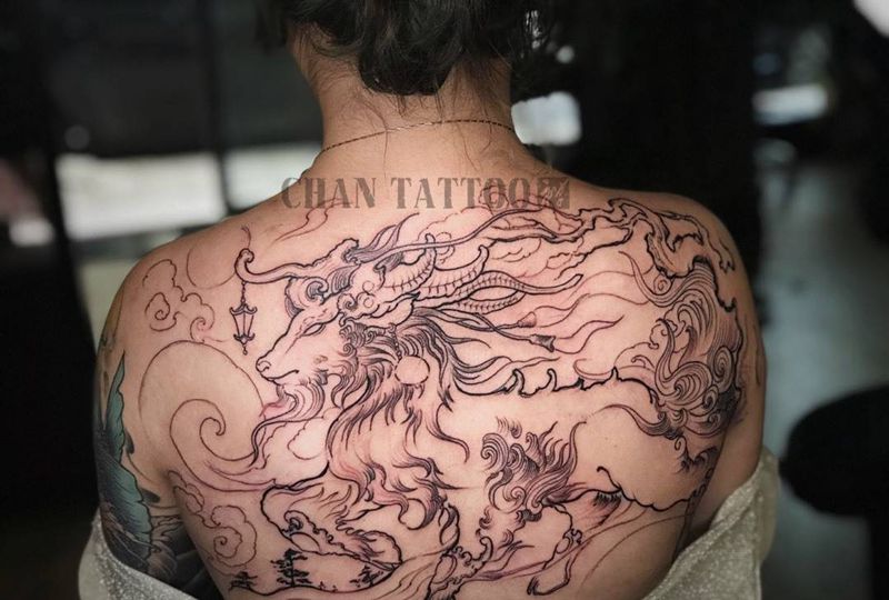 半背麋鹿（未完）纹身图片