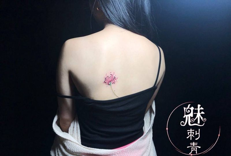 彼岸花纹身图片