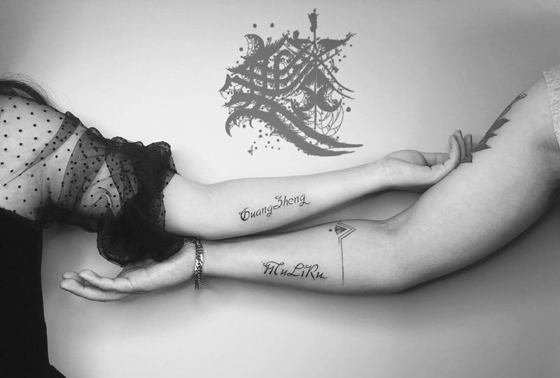 情侣纹身图片_手部纹身图案