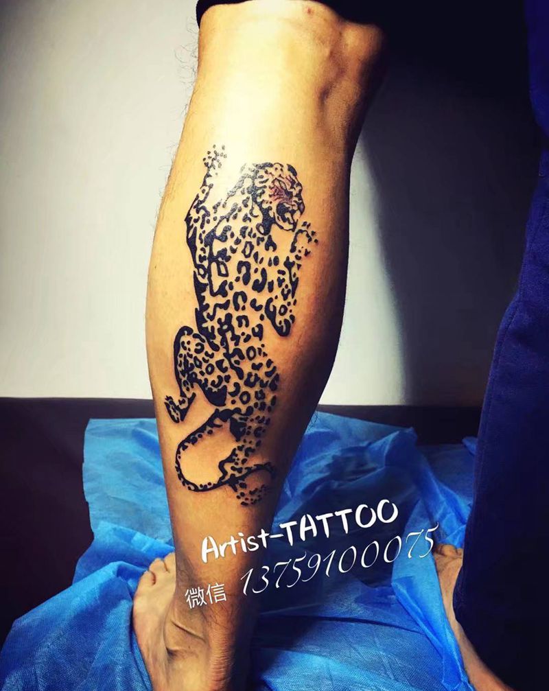 图腾豹子纹身图片_腿部图腾纹身图案
