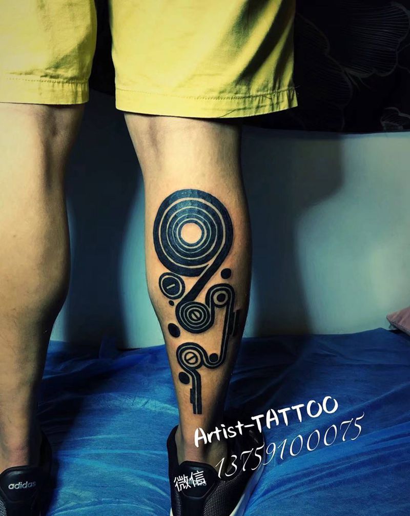 爱的魔力转圈圈纹身图片_脚部图腾几何纹身图案