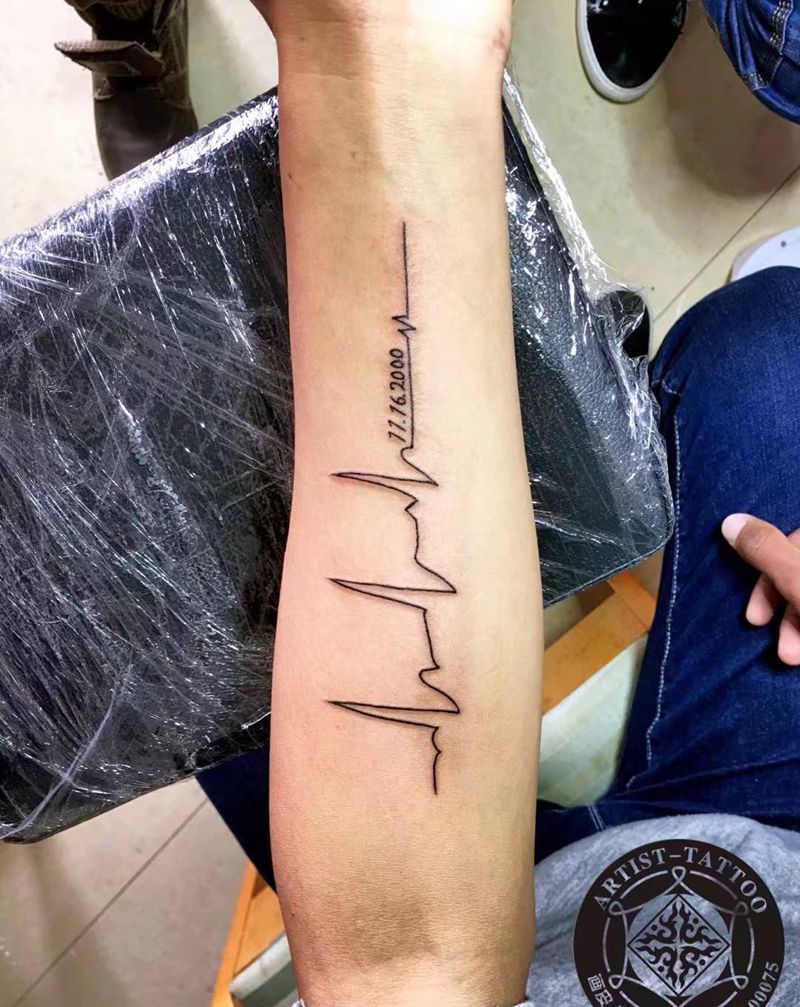 心电图纹身图片_手部图腾纹身图案