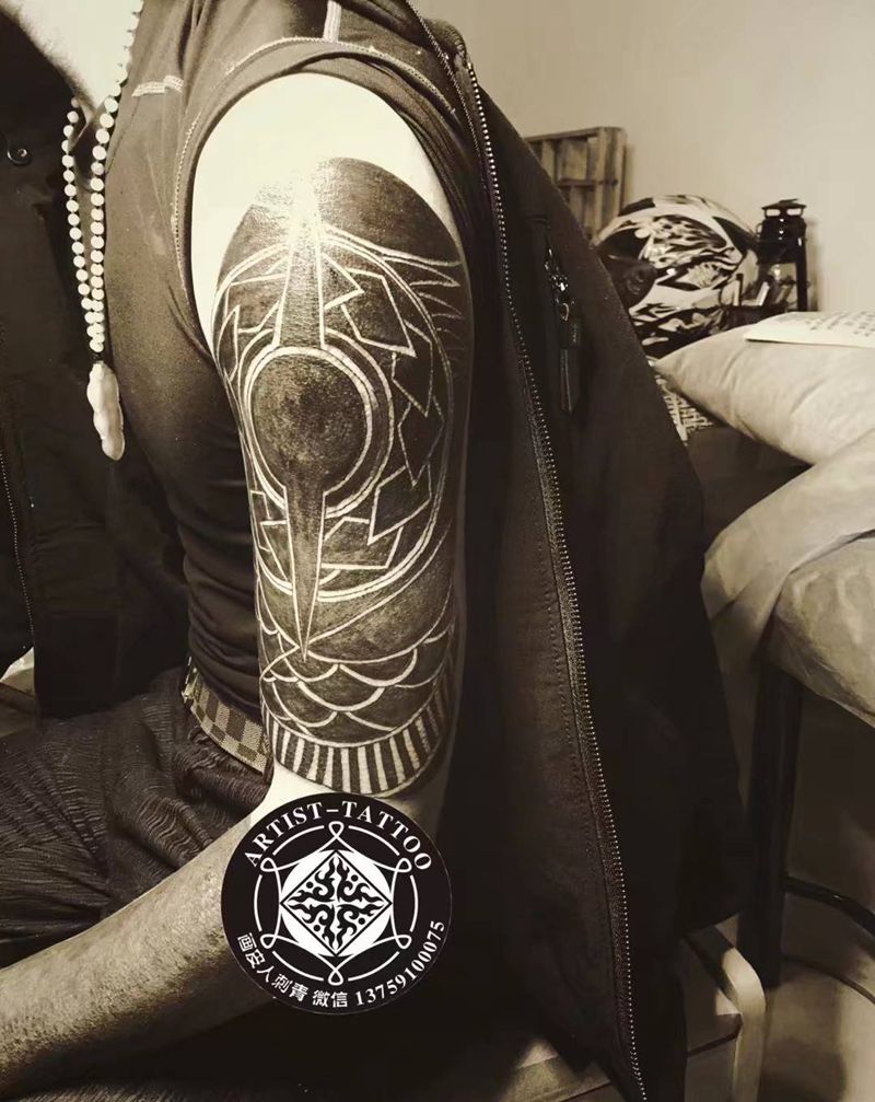 图腾纹身图片_手部图腾几何纹身图案